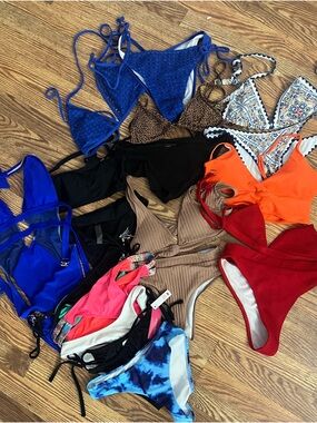 Womens medium bikini lot